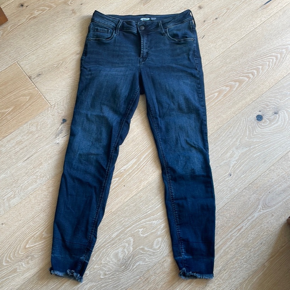 Old Navy dark wash Rockstar super skinny ankle jeans size 6